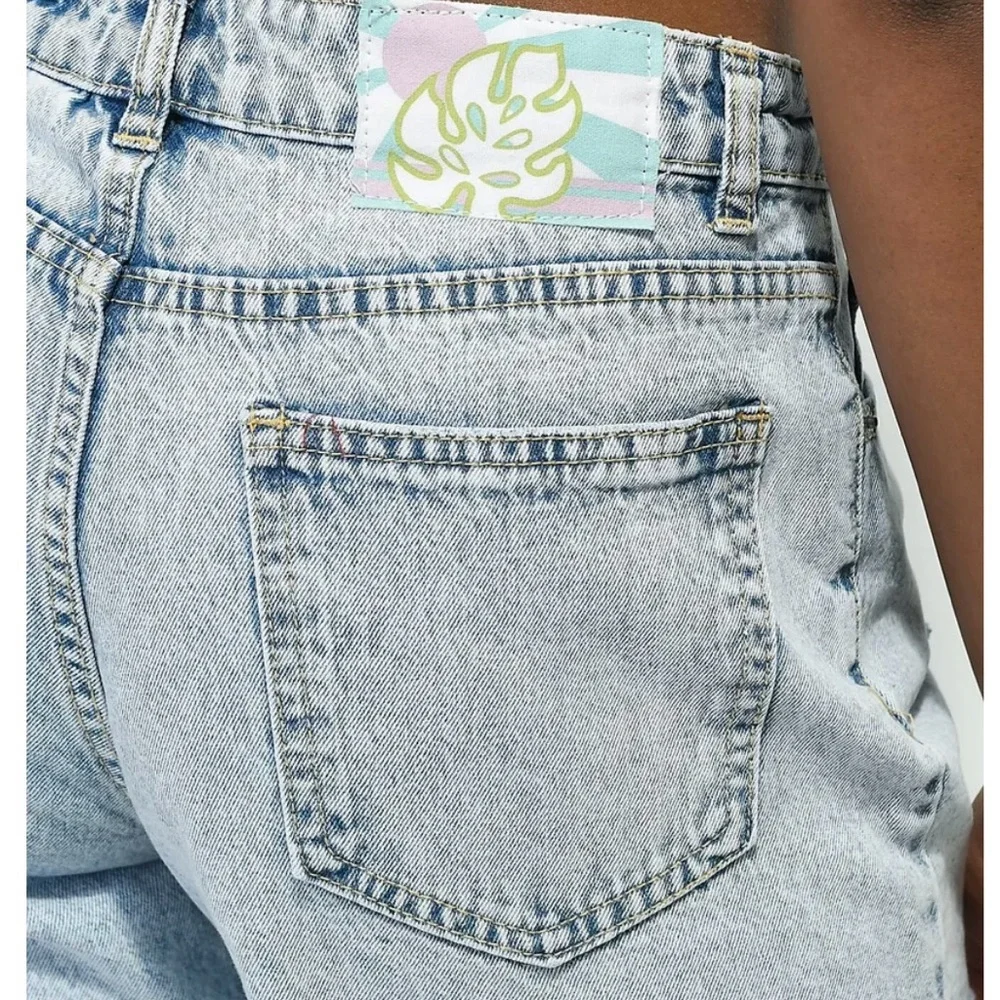 Unionbay Nate Shore Wash Distressed Jean Shorts - Picture 4 of 7